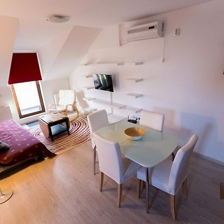Cozy Apartment - Palas Iasi Eksteriør billede