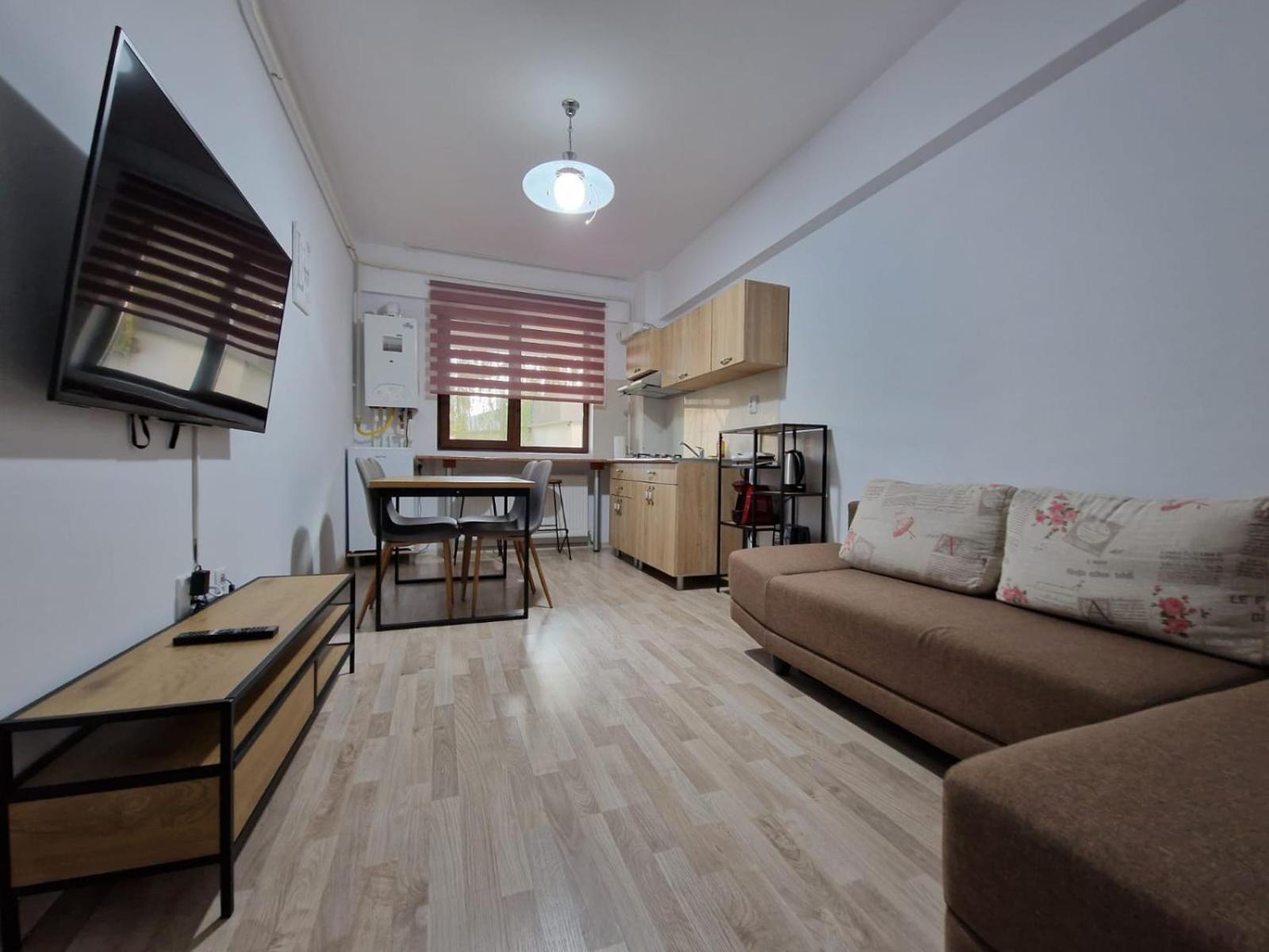 Cozy Apartment - Palas Iasi Eksteriør billede